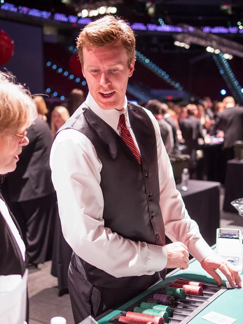 Pick Your Poison: Live Dealer Tables or High-RTP Pokies – What Kind of Player Are You?